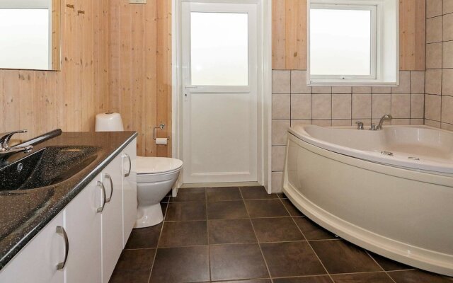 Cozy Holiday Home in Hadsund With Private Whirlpool