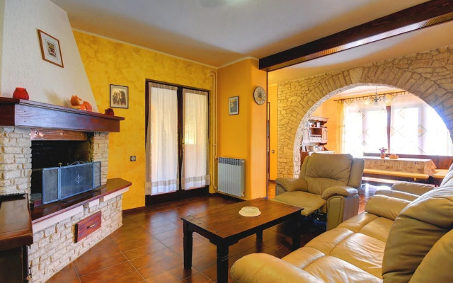 Holiday House in Muntic, Istria, With Fitness Room