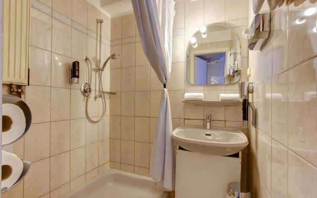 Centro Hotel Arde Koln, Trademark Collection by Wyndham