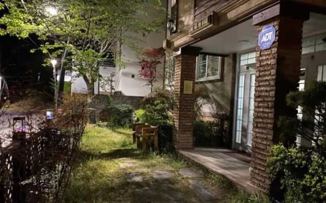 Sacheon Seopo Beach Pension