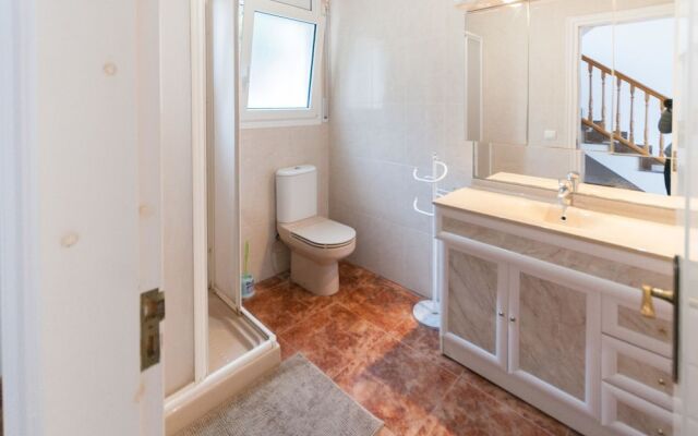 Spacious Holiday Home in L'escala With Swimming Pool