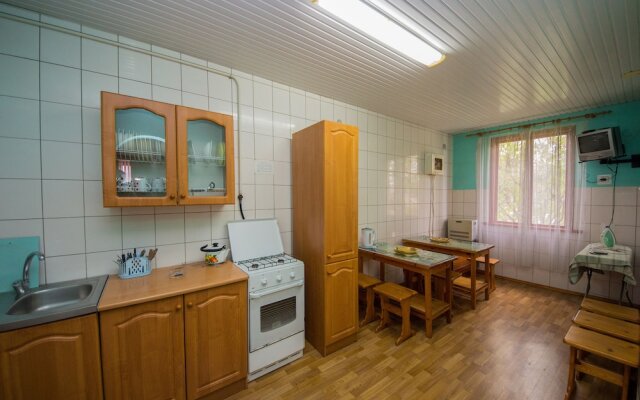 Guest House on Chernomorskaya Ulitsa
