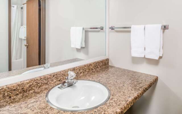 Travelodge by Wyndham Kalispell