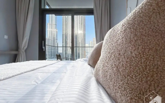 Luxurious 4B Balcony & Views Burjcrown Downtown