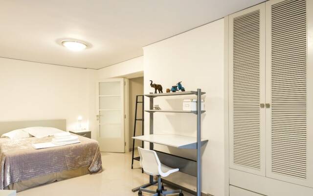 Villa Azzuro by JJ Hospitality