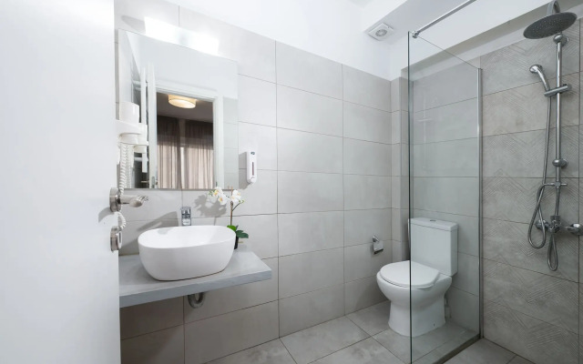 Enattica Syntagma Living