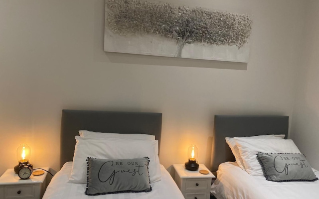 Cozy Coastal Retreat in Bournemouth