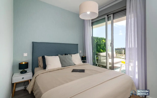 Newly Built 3-BDRM Luxury Apt w/ Stunning Sea Views