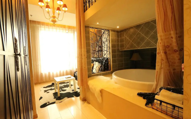 Warm Journey Apartment