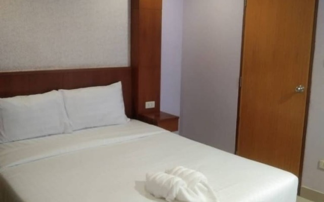Lucky Inn Residency