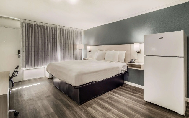 MainStay Suites