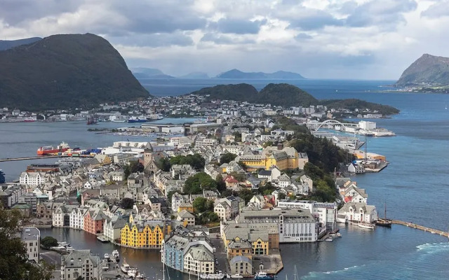 Room-peaceful Mini-apartment in Ålesund'