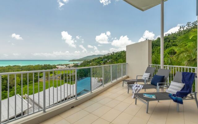 Sea Forever on Azure - Airlie Beach