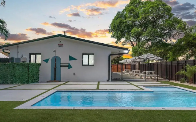 Miami Stay With Pool Luxury