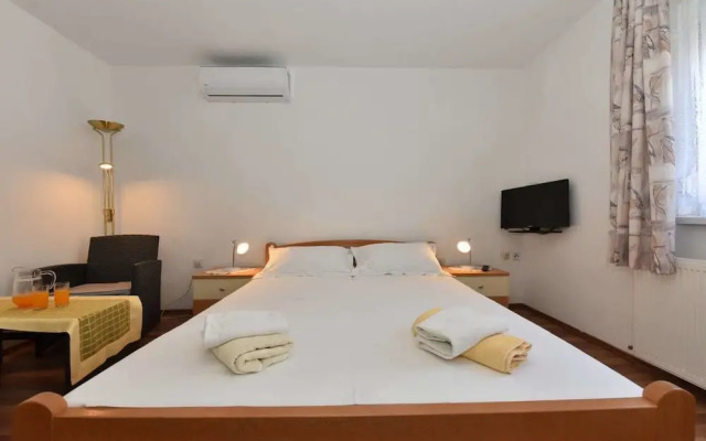 Milka Studio Apartments