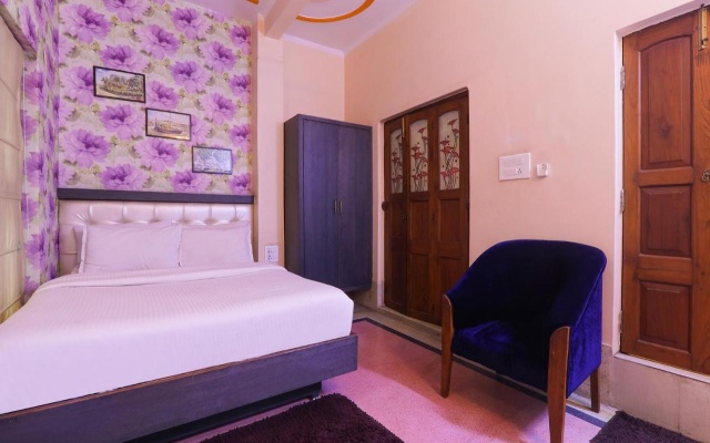 Fabhotel East View