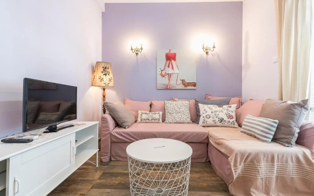 Rare Find Near Acropolis!