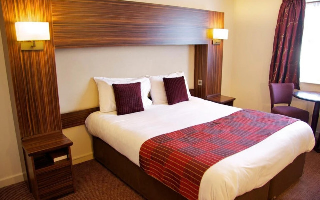 Fernhurst Lodge by Greene King Inns