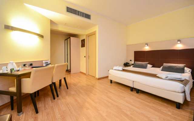 Hotel Master