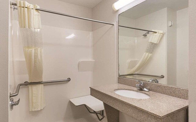 Kemah Edgewater Hotel, SureStay Collection by Best Western