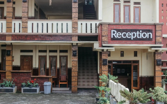 SM Bromo Hotel