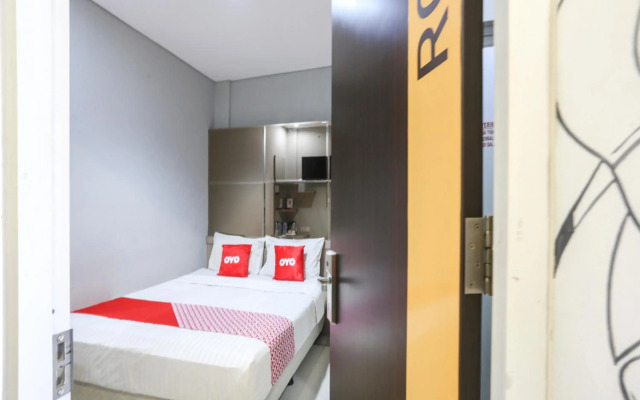 Super OYO Capital O 90056 Wisma Kebon Kacang 9