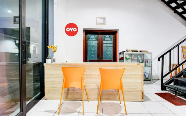 Collection O Jalan Slamet Riyadi Near Kampung Batik Kauman Formerly Hotel Grand Kota