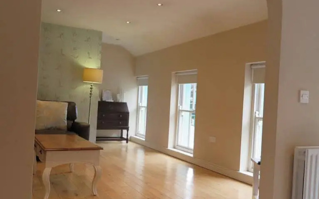 Meadow View Apartment