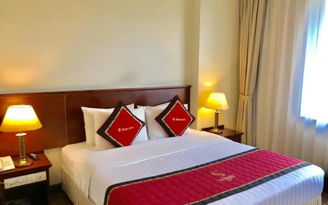Sunny Hotel 2