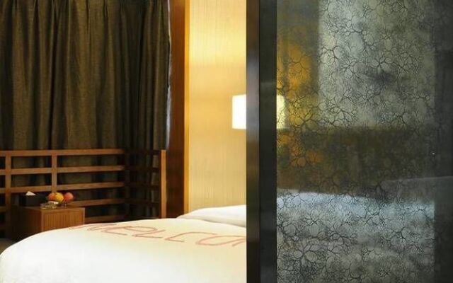 Yannian Huijing Hotel