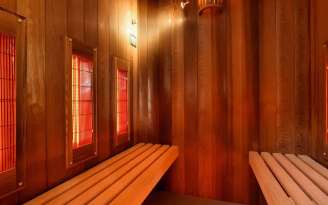 Pleasant Holiday Home in Erezée Ardennes with Hot Tub, Sauna