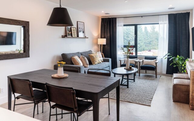 The Selkirk House by Revelstoke Vacations