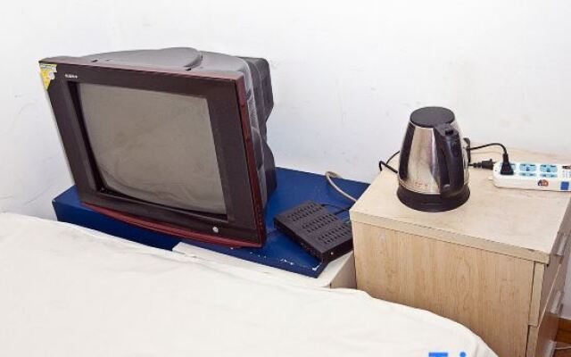 Shanghai Jingjing Hotel (Caobao Road Subway Station)