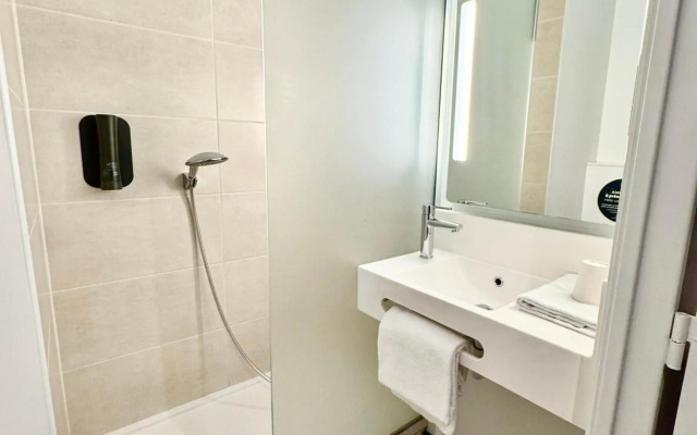 B&B HOTEL Lille Centre Grand Palais