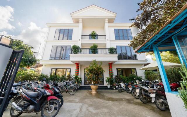 Bed Station Hostel & Pool  Bar Hoi An