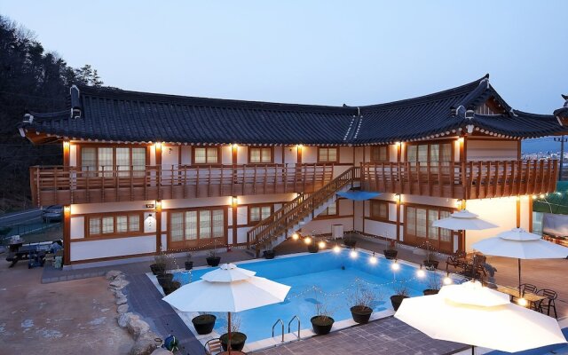 Gyeongju N Hanok Pension