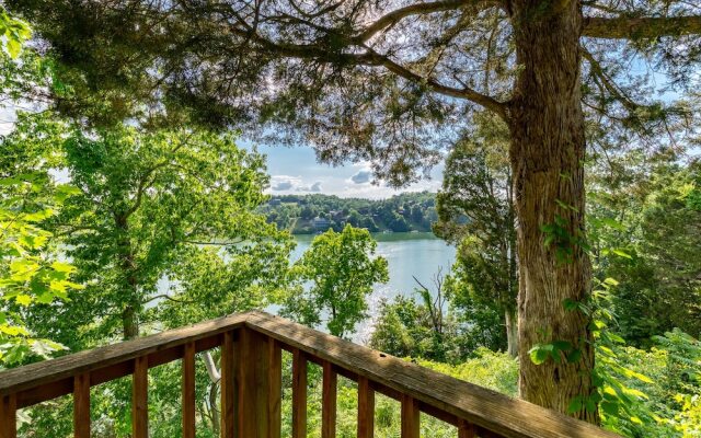 Lakefront Cottage