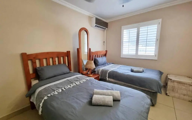 CHAKAS COVE BALLITO 2 Bedroom Beachfront Gem!