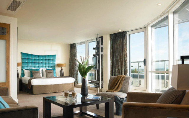 Hodson Bay Hotel