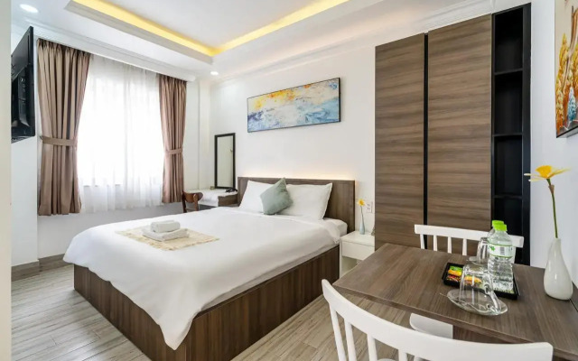 Royal Hotel Near Secc