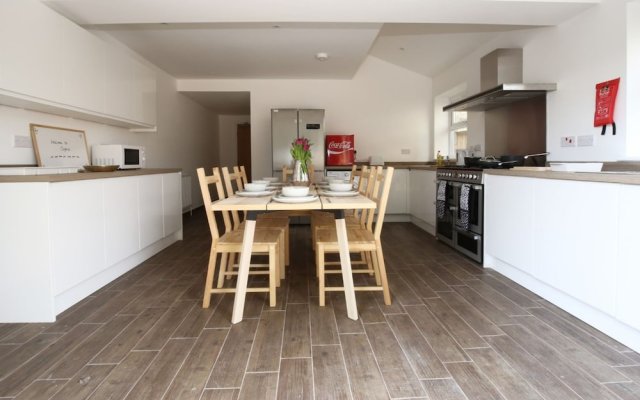 Victorian Home for 11 Guests - Trendy East Oxford