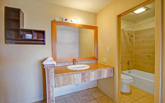 Sunset Inn by Hotel O Flatonia I - 10