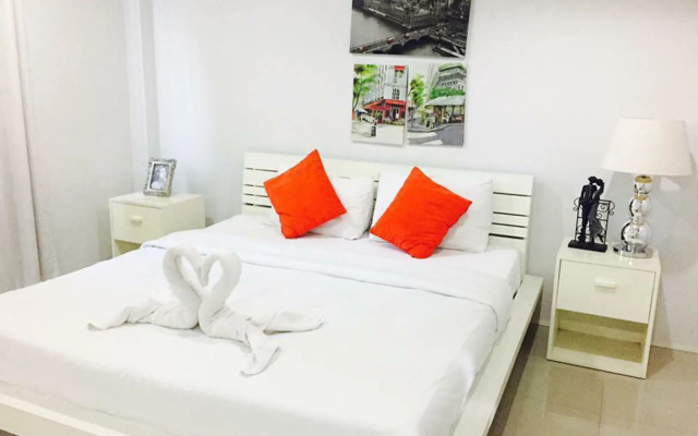 Chic Hotel Suratthani