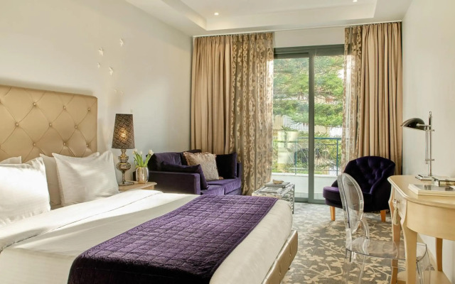 Dioni Boutique Hotel