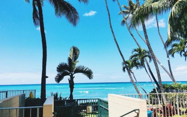 Diamond Head Beach Hotel