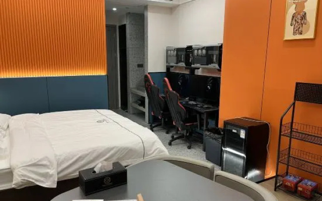 Baojing Sifangyuan E-sports Hotel