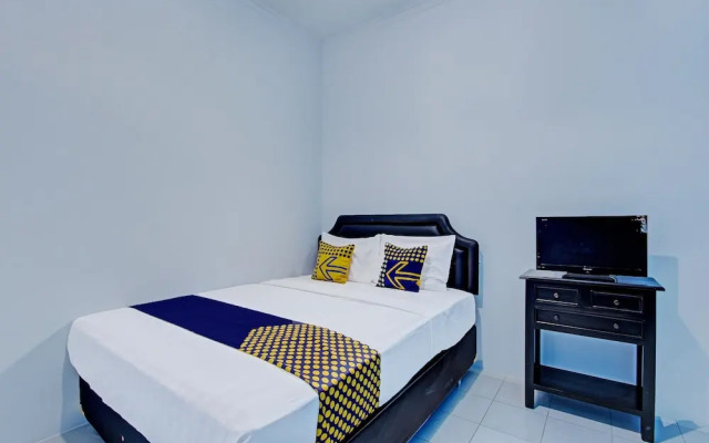 SPOT ON 92179 Latinos House