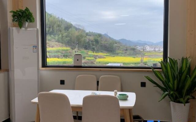 Zhonghan Small Courtyard