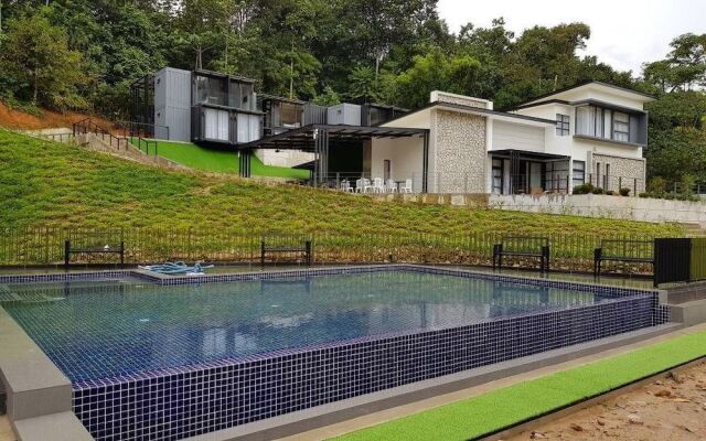 Casa Hill Resort
