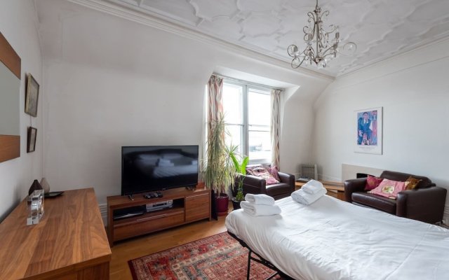 Cozy 2 Bedroom Flat In The Heart Of London Fits 6